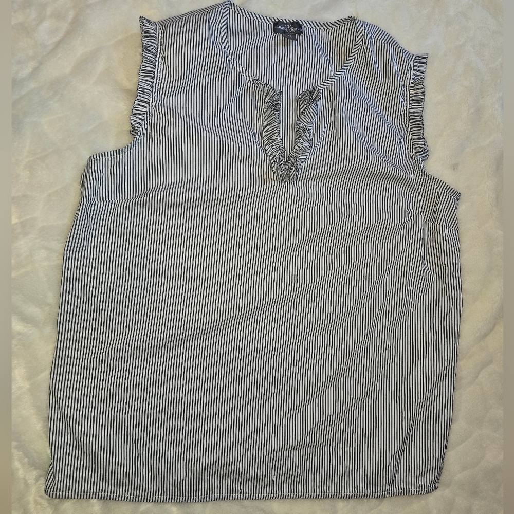 Market and Spruce Pinstripe Ruffle V